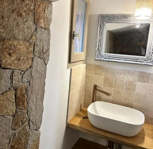 Villa La Bergerie De L'alivettu En Corse Alata